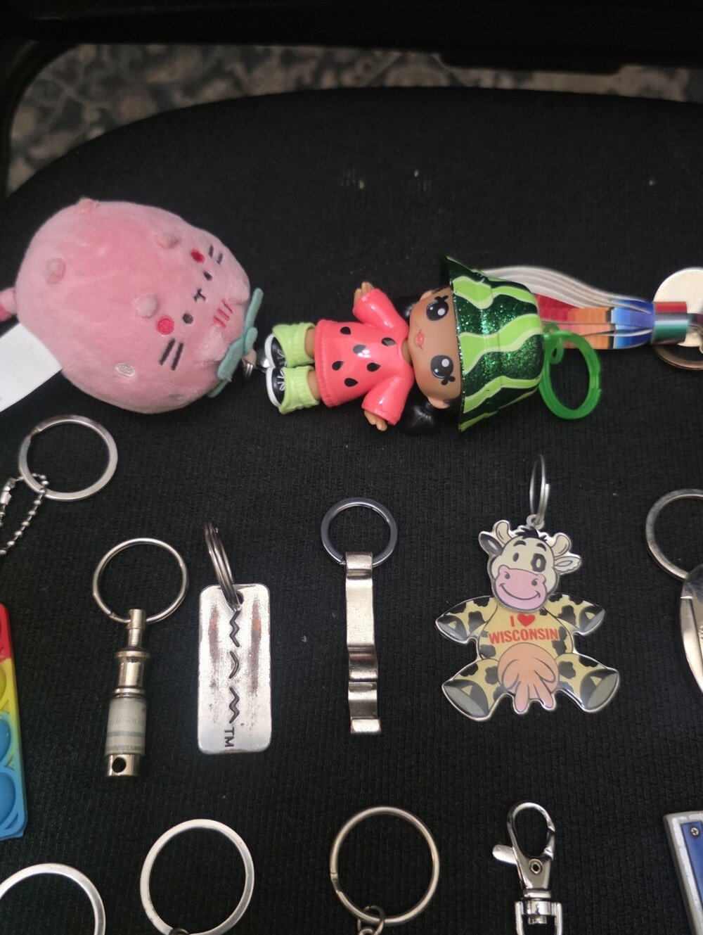 Collection of Assorted Keychains - Picture 5 of 6